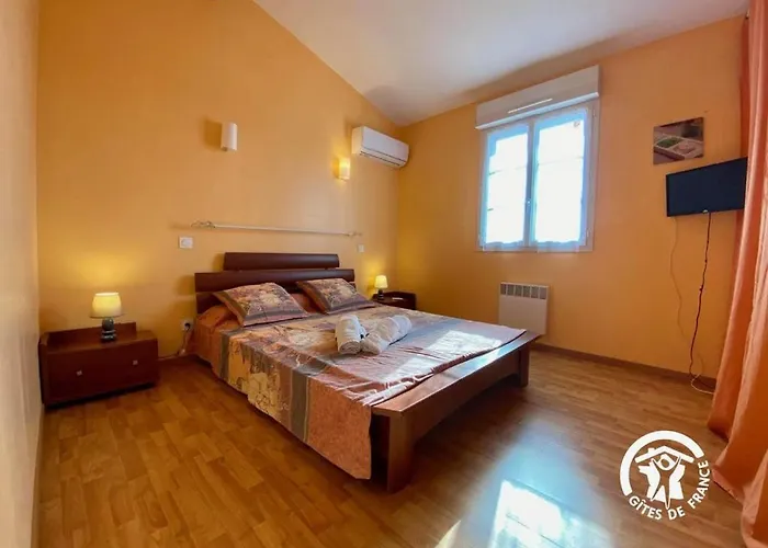 Le Joyaux D'ambre Дом отдыха La Pomarede